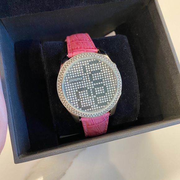 SOLD RARE Phosphor Appear Swarovski Digital Watch - Picture 3 of 6